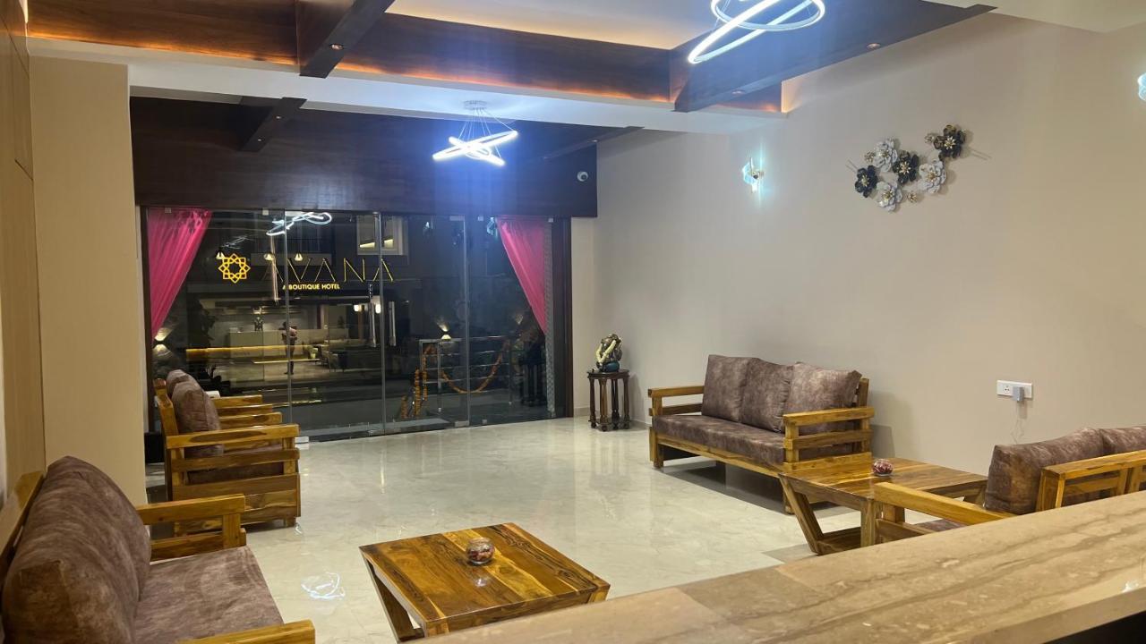 Hotel Ceasta, Beside Us Consulate Hyderabad, Gachibowli Gundipet Ngoại thất bức ảnh